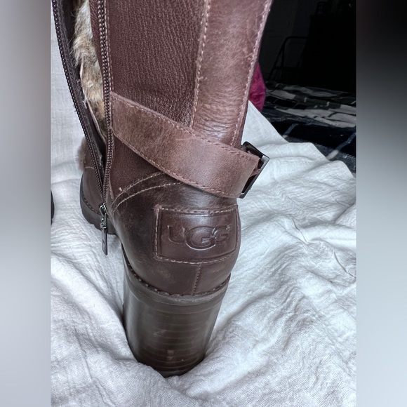 Ugg Ingrid Booties 7.5 Brown #1013800 shearling lined used gently 4x - Picture 12 of 15